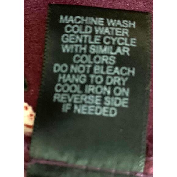 ORANGE KISS LONG SLEEVE V-NECK HALF-ZIP BLOUSE, WOMENS, 3X, BURGUNDY W/FLOWERS - Picture 12 of 12